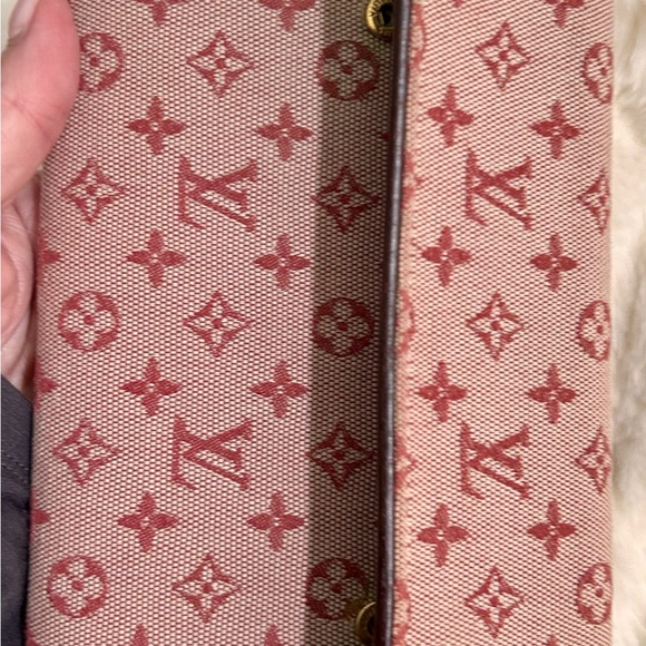 Louis Vuitton Mini Lin International Wallet – Grenat Monogram Canvas - Picture 7 of 15